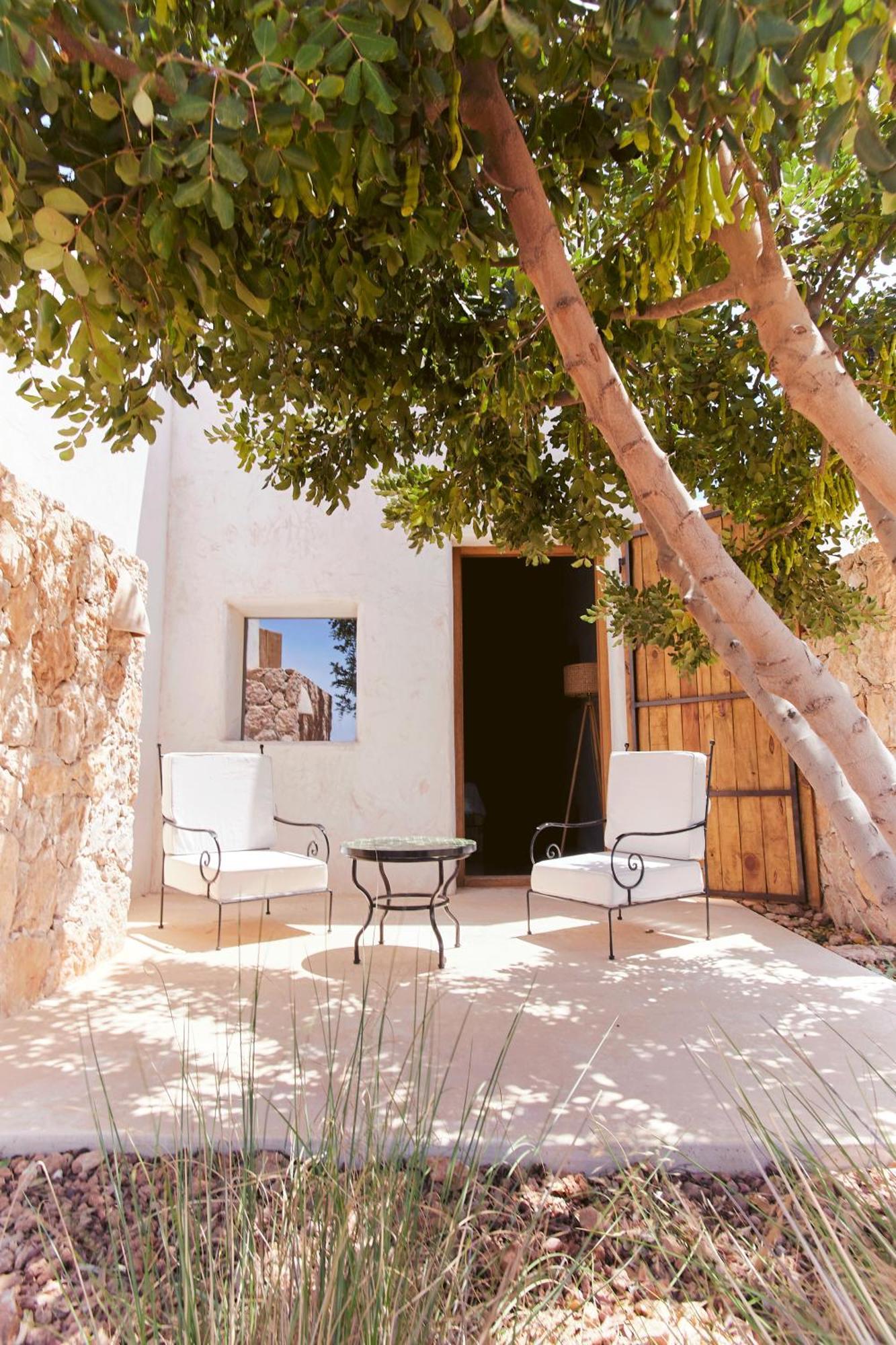 Equilicua Hotel Agua Amarga  Bagian luar foto